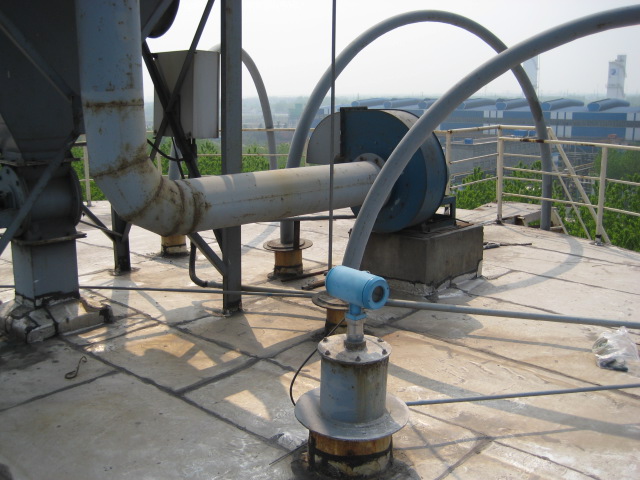 導(dao)波雷達-測量(liàng)白灰粉